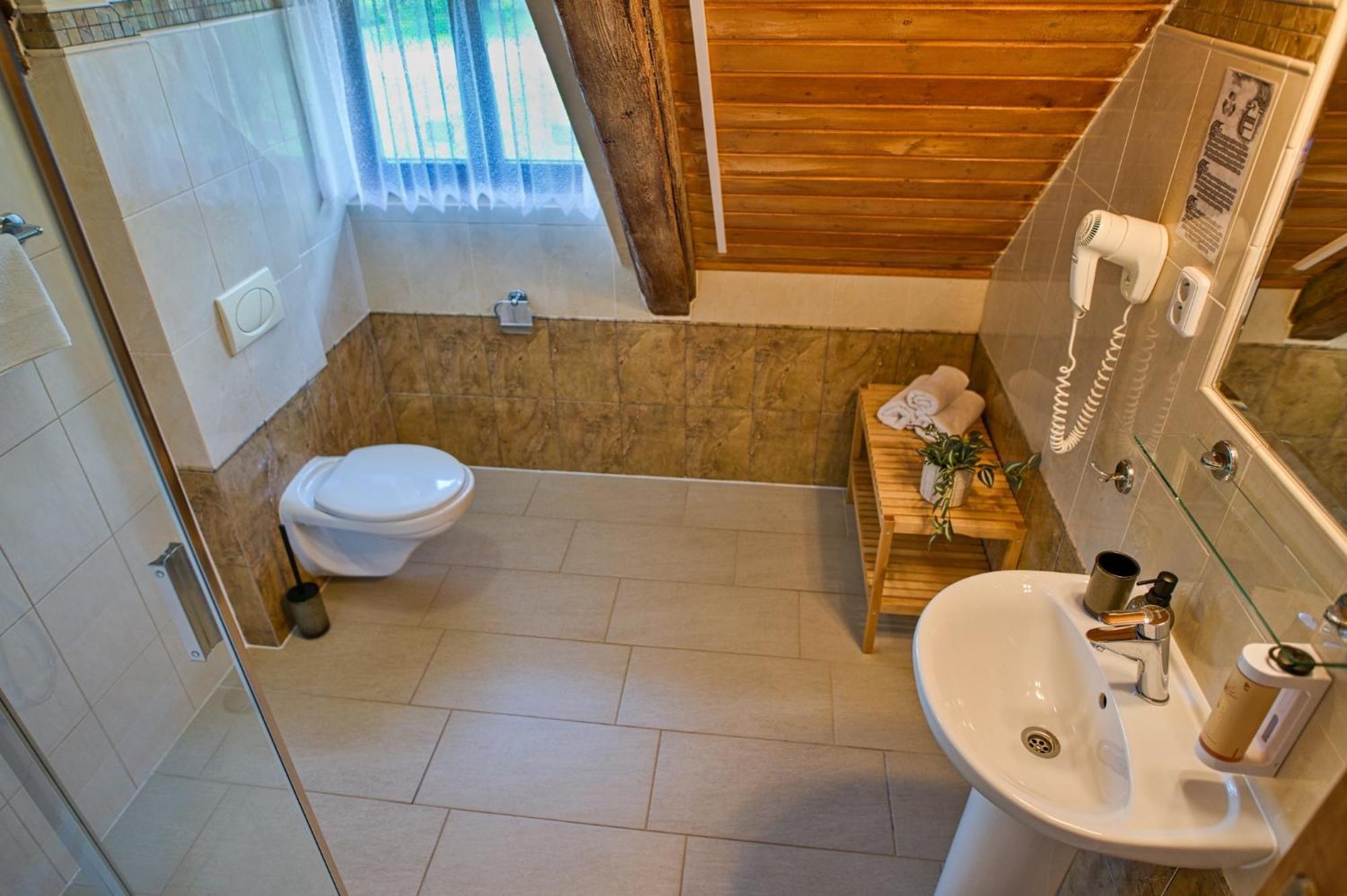 Hotel U Lipy Krusovice Kültér fotó
