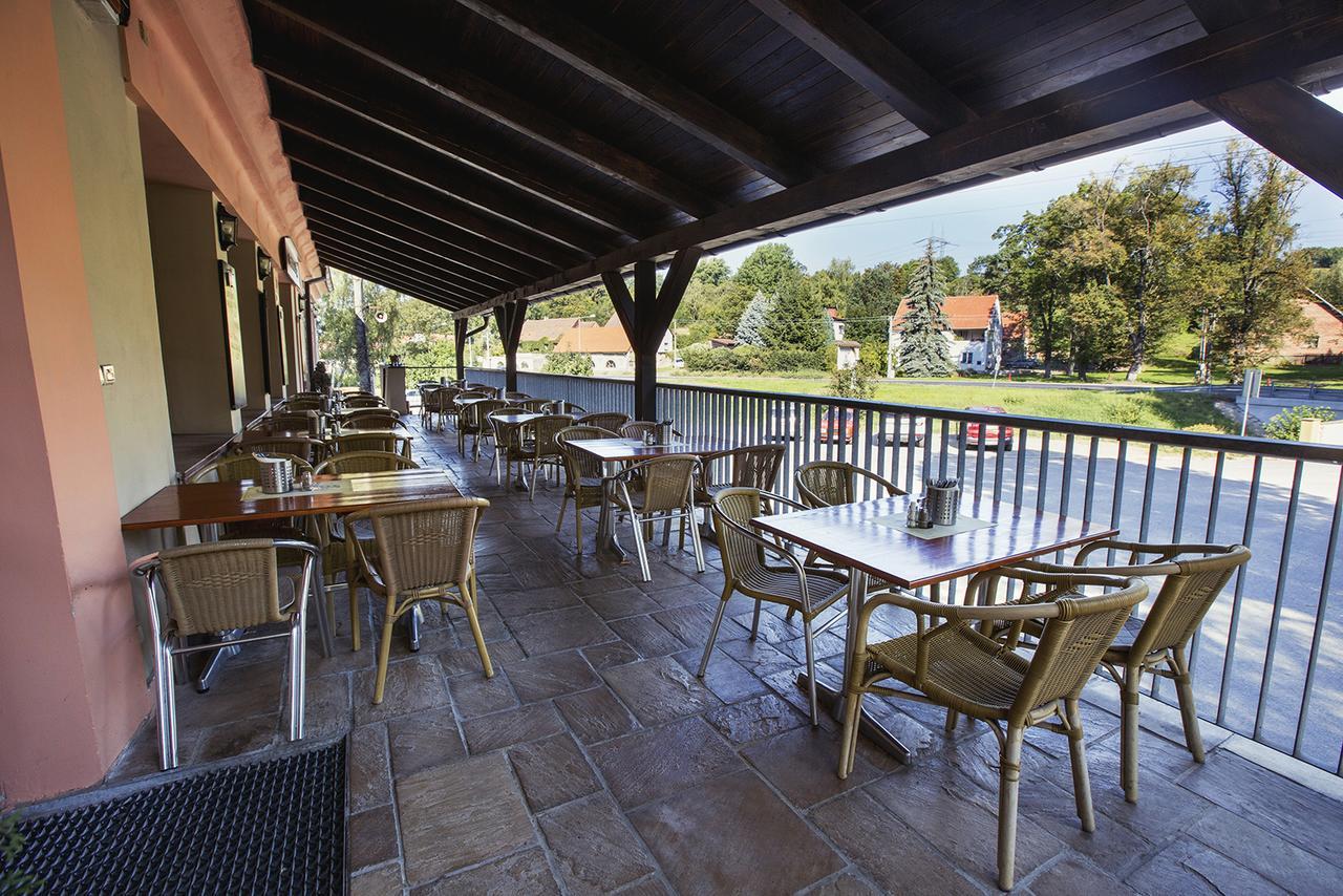 Hotel U Lipy Krusovice Kültér fotó