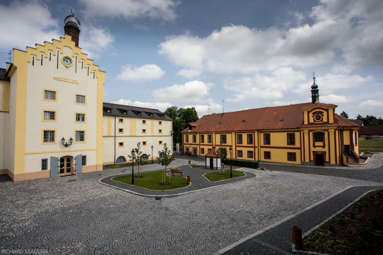 Hotel U Lipy Krusovice Kültér fotó